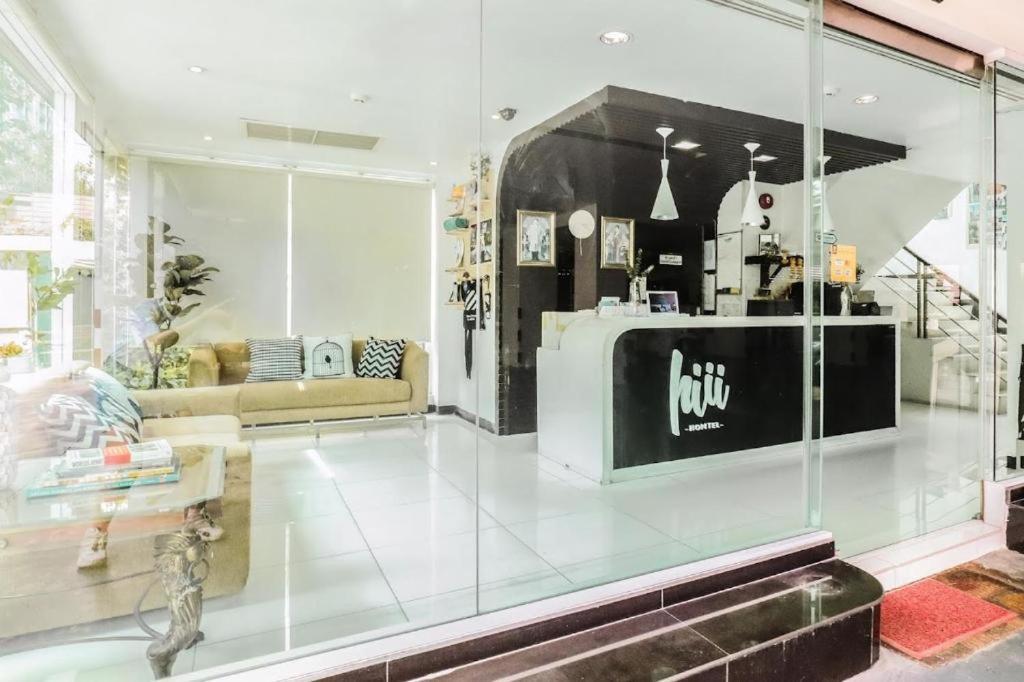 Go Inn Thonglor 23 โกอินน์ ทองหล่อ 23 X Bangkok Esterno foto