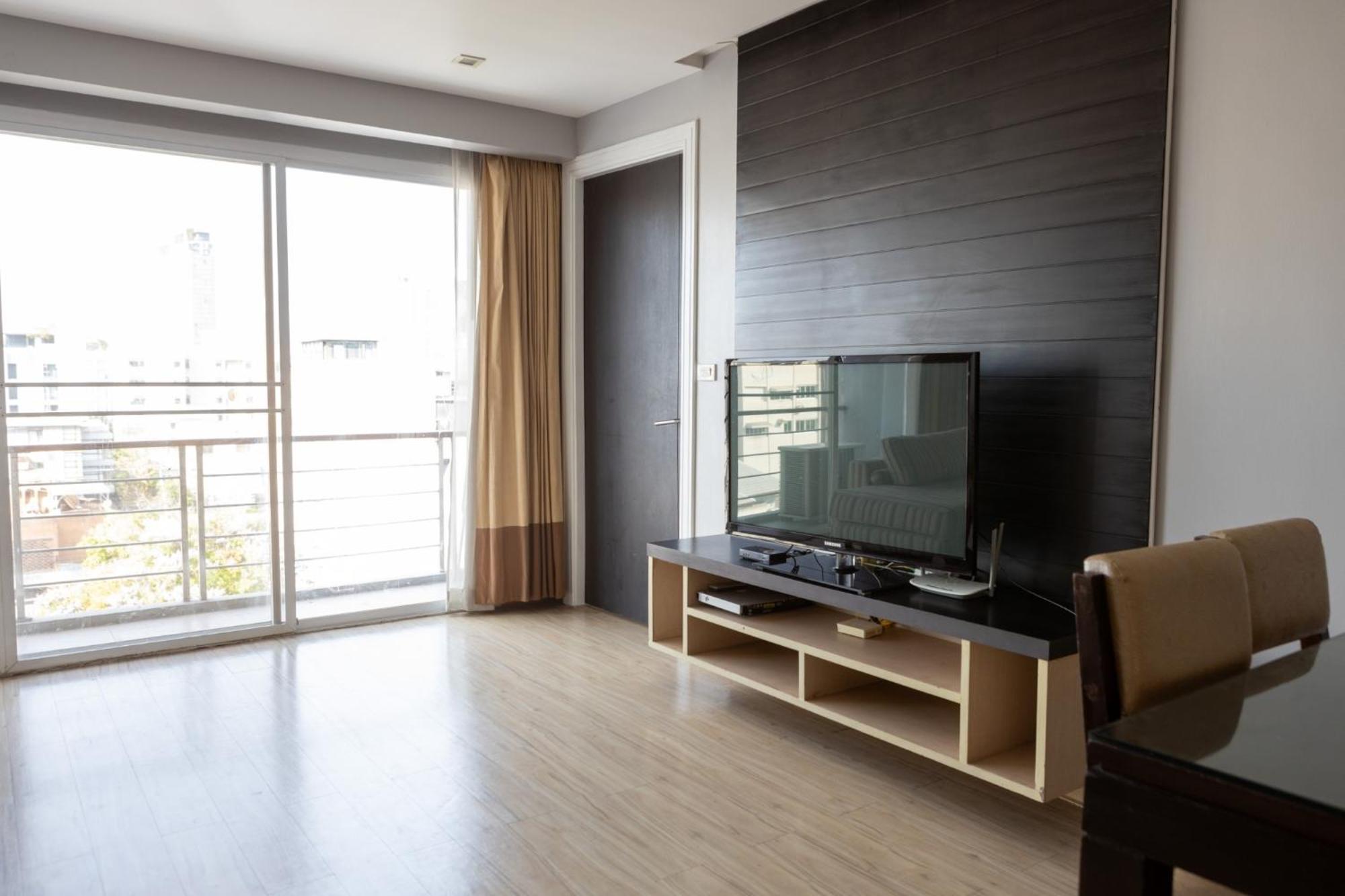 Go Inn Thonglor 23 โกอินน์ ทองหล่อ 23 X Bangkok Esterno foto