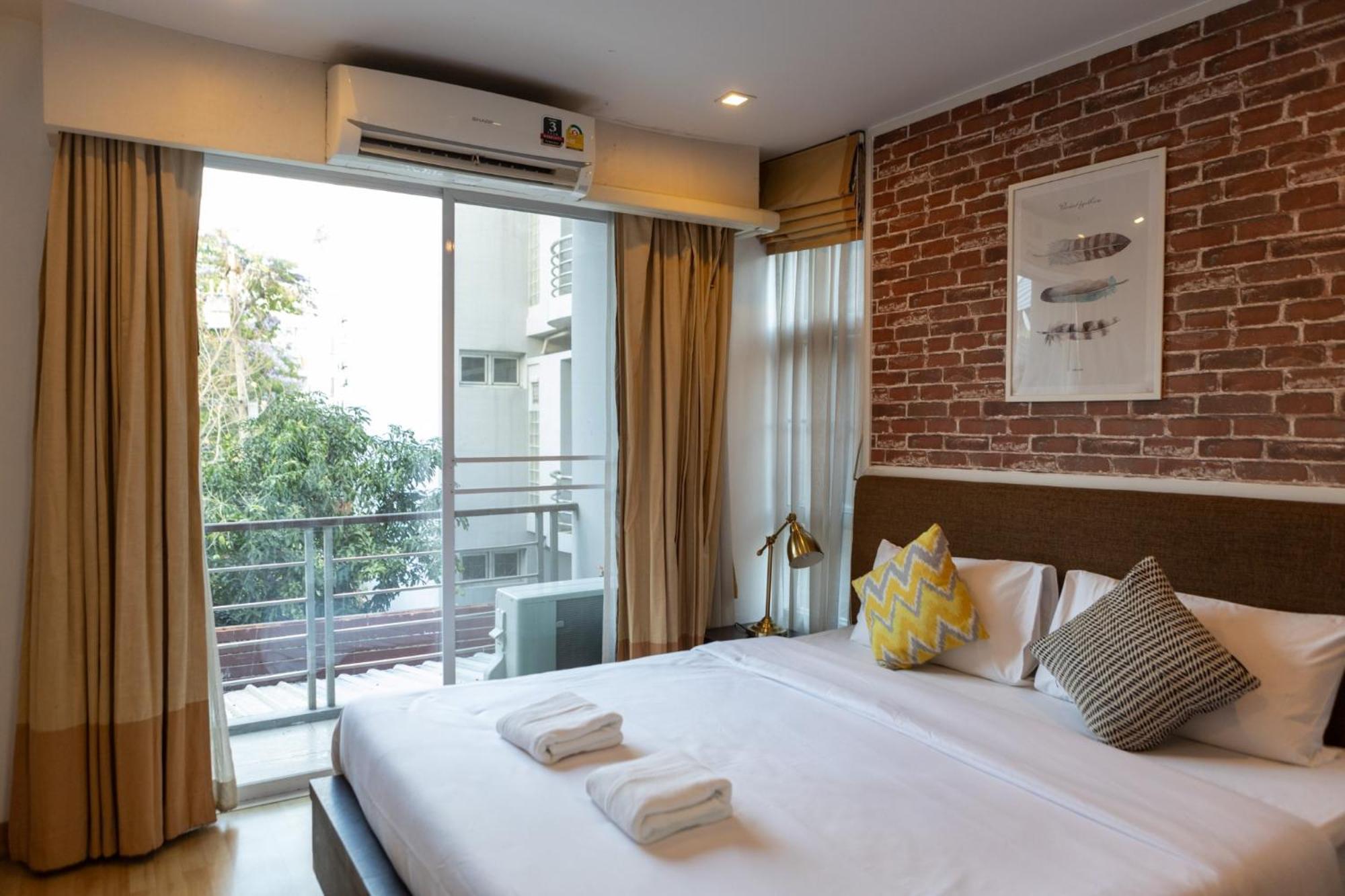 Go Inn Thonglor 23 โกอินน์ ทองหล่อ 23 X Bangkok Esterno foto